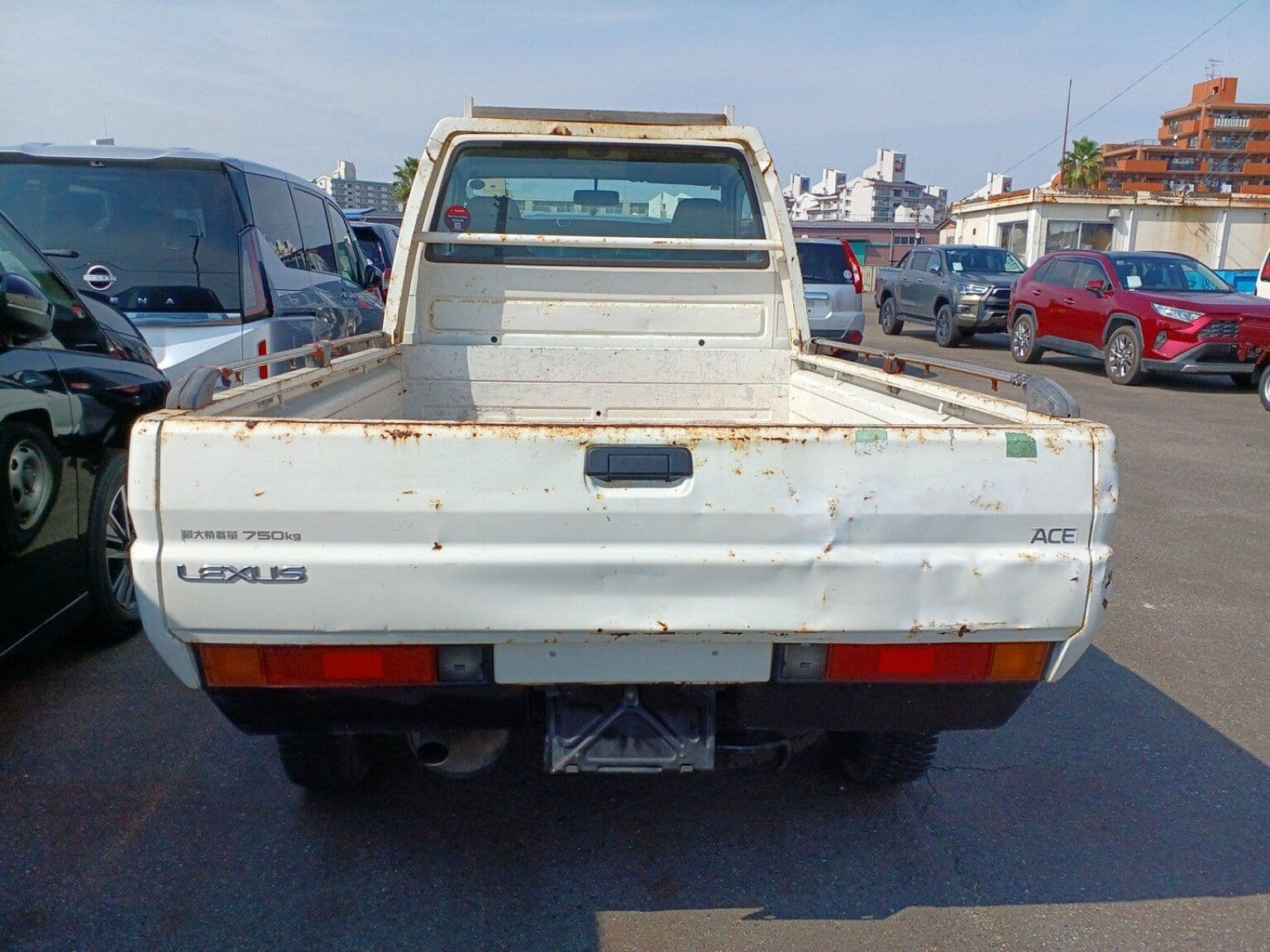 Vehicle SU00000598 large view 5