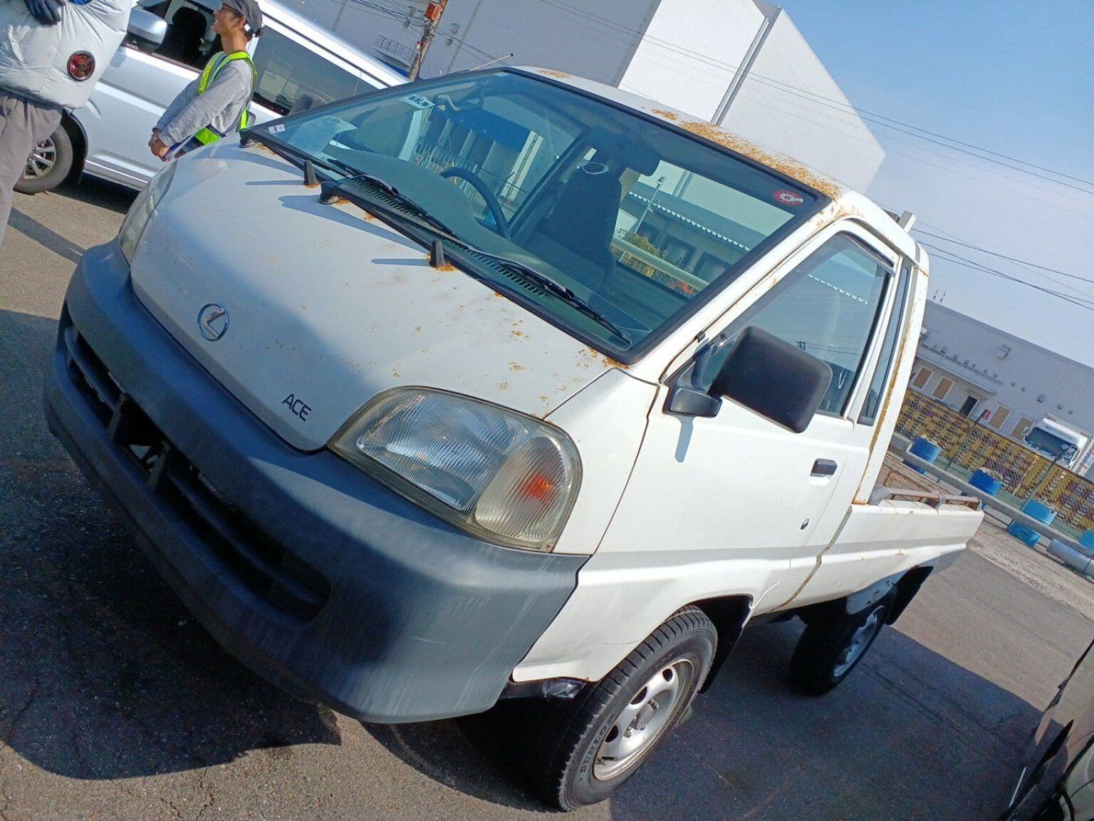 Vehicle SU00000598 large view 3