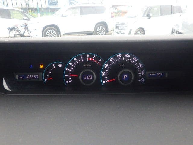 Vehicle SU00001077 large view 28