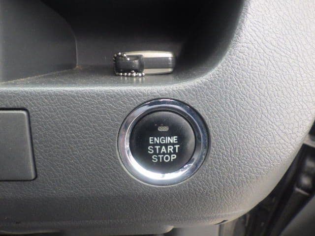 Vehicle SU00001077 large view 32