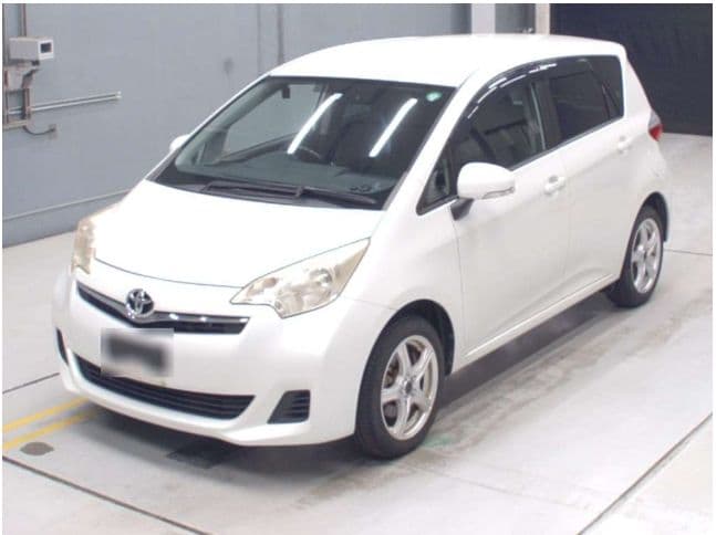 2012 TOYOTA RACTIS G