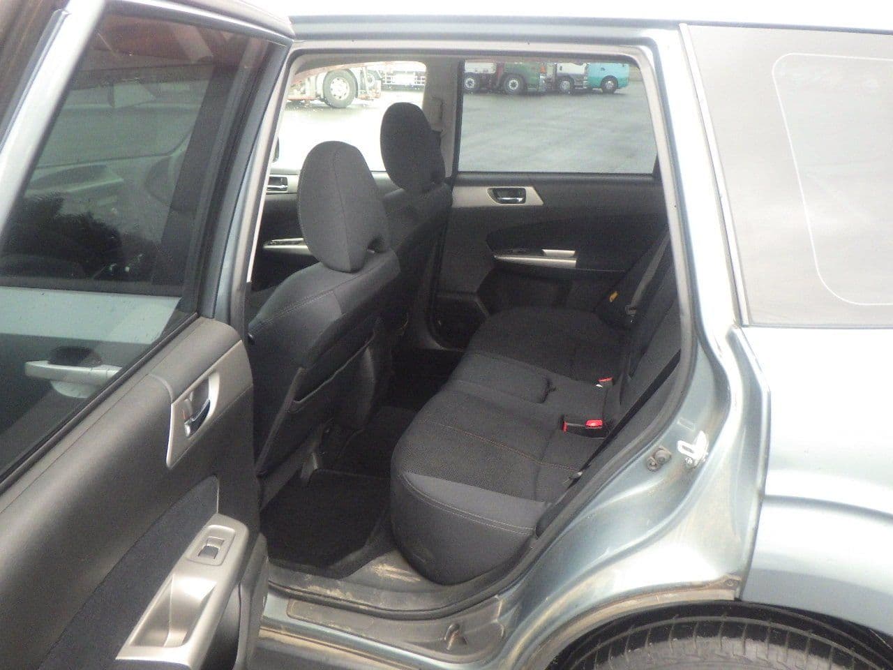 Vehicle SU00001123 large view 23