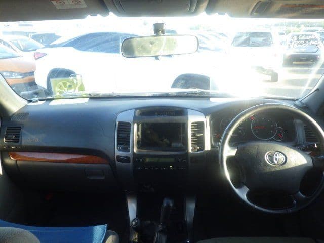 Vehicle SU00001071 large view 25