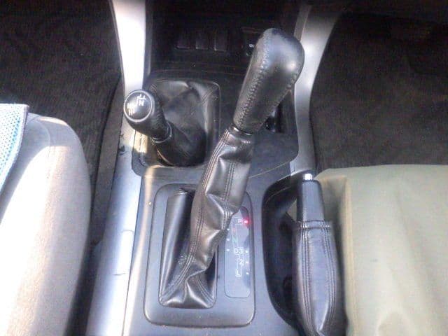 Vehicle SU00001071 large view 30