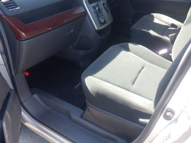 Vehicle SU00001144 large view 25