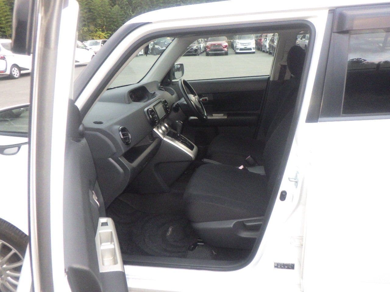 Vehicle SU00001141 large view 25