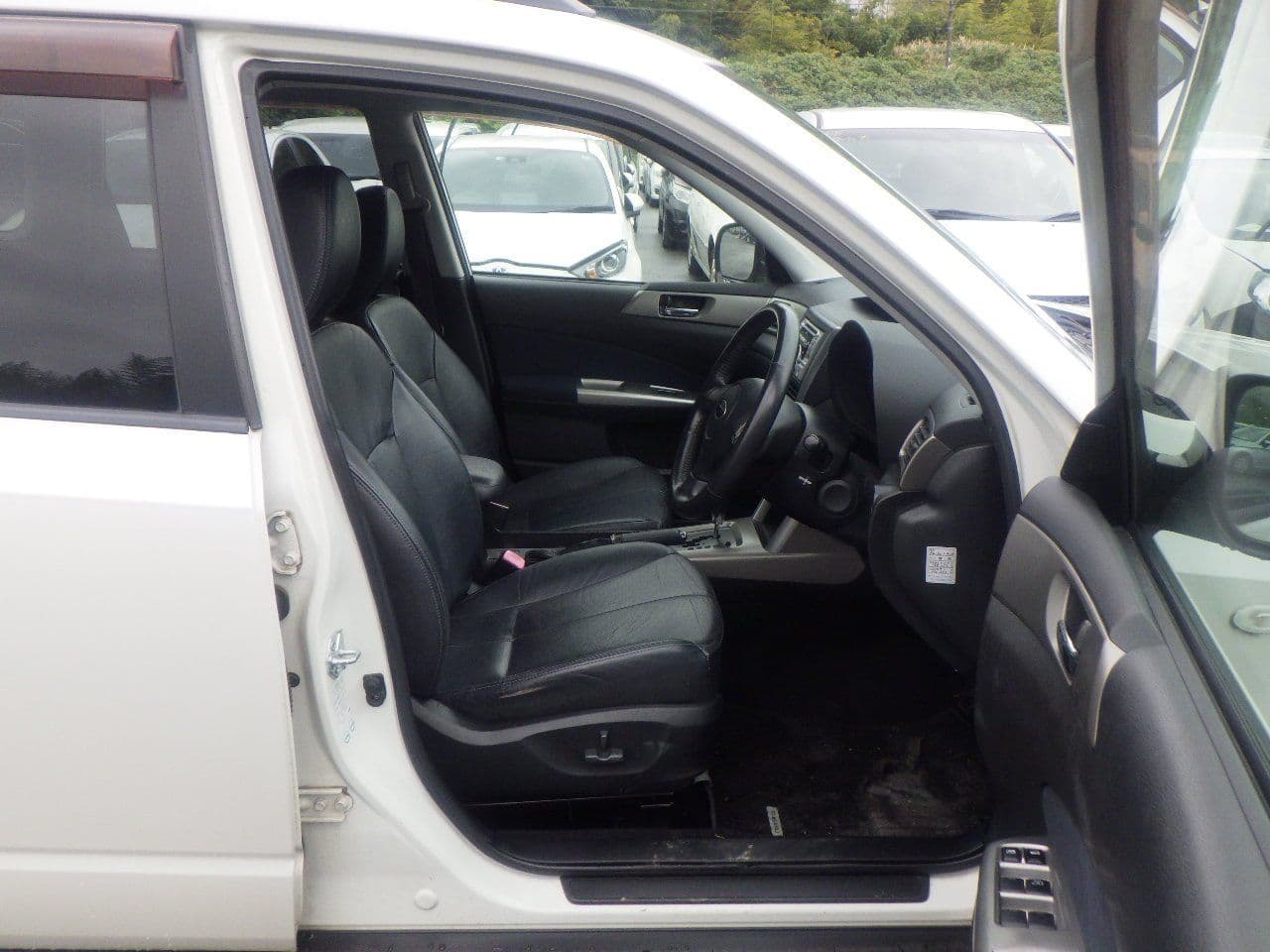 Vehicle SU00001130 large view 21