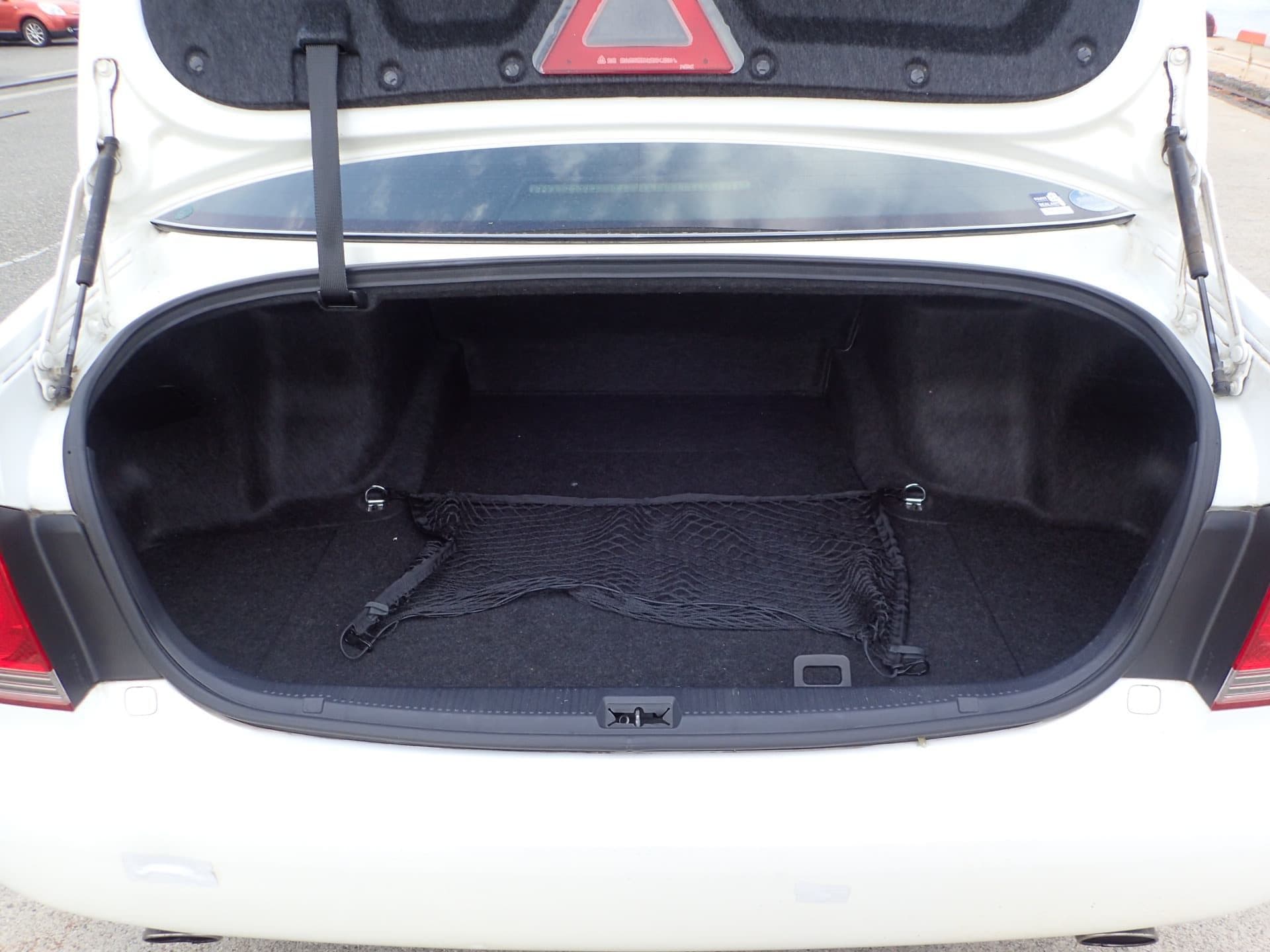 Vehicle SU00001185 large view 24