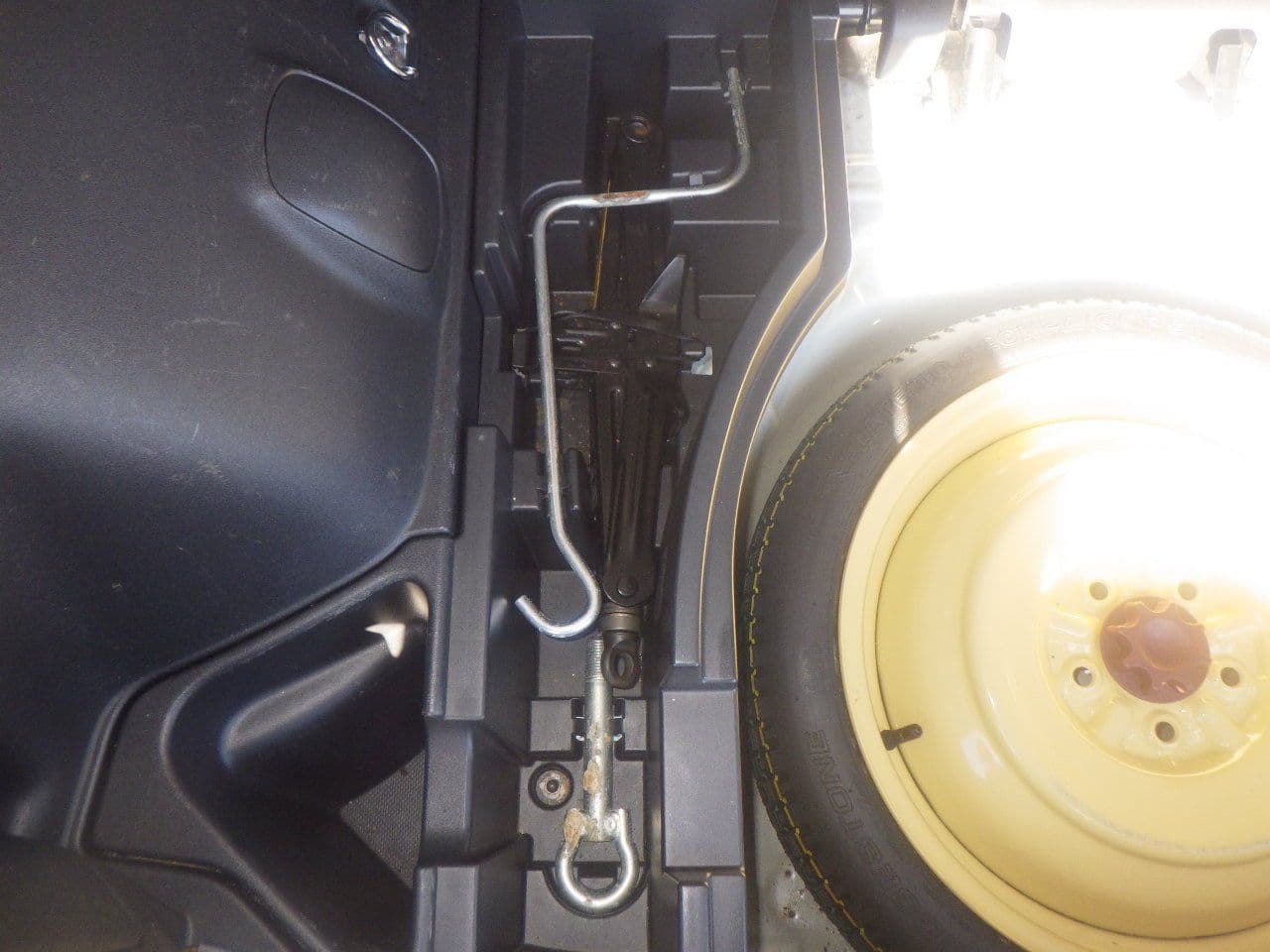 Vehicle SU00001156 large view 36