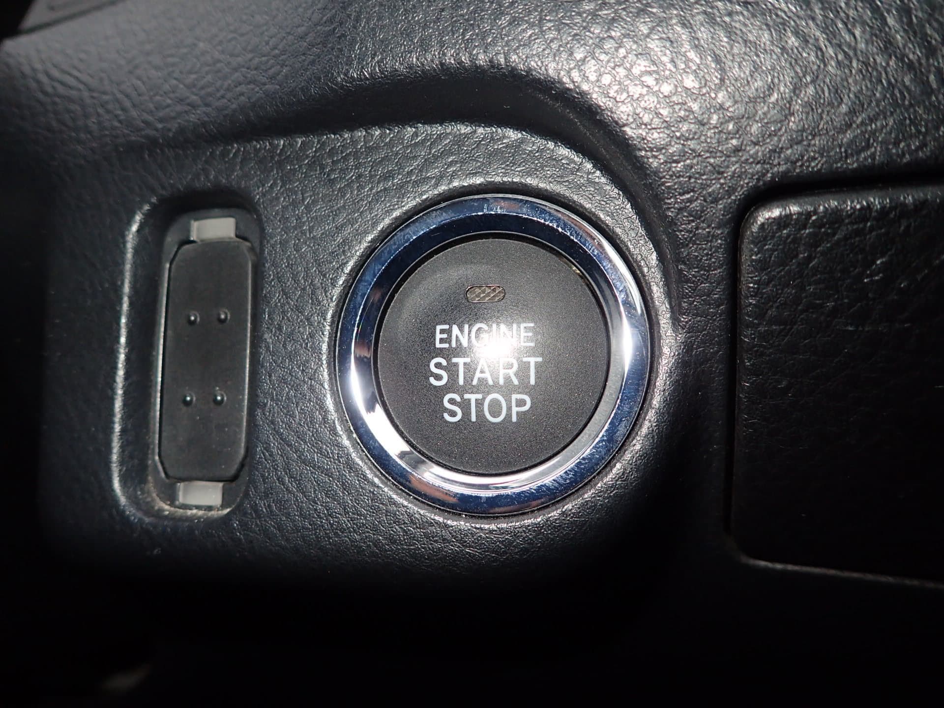 Vehicle SU00001185 large view 35