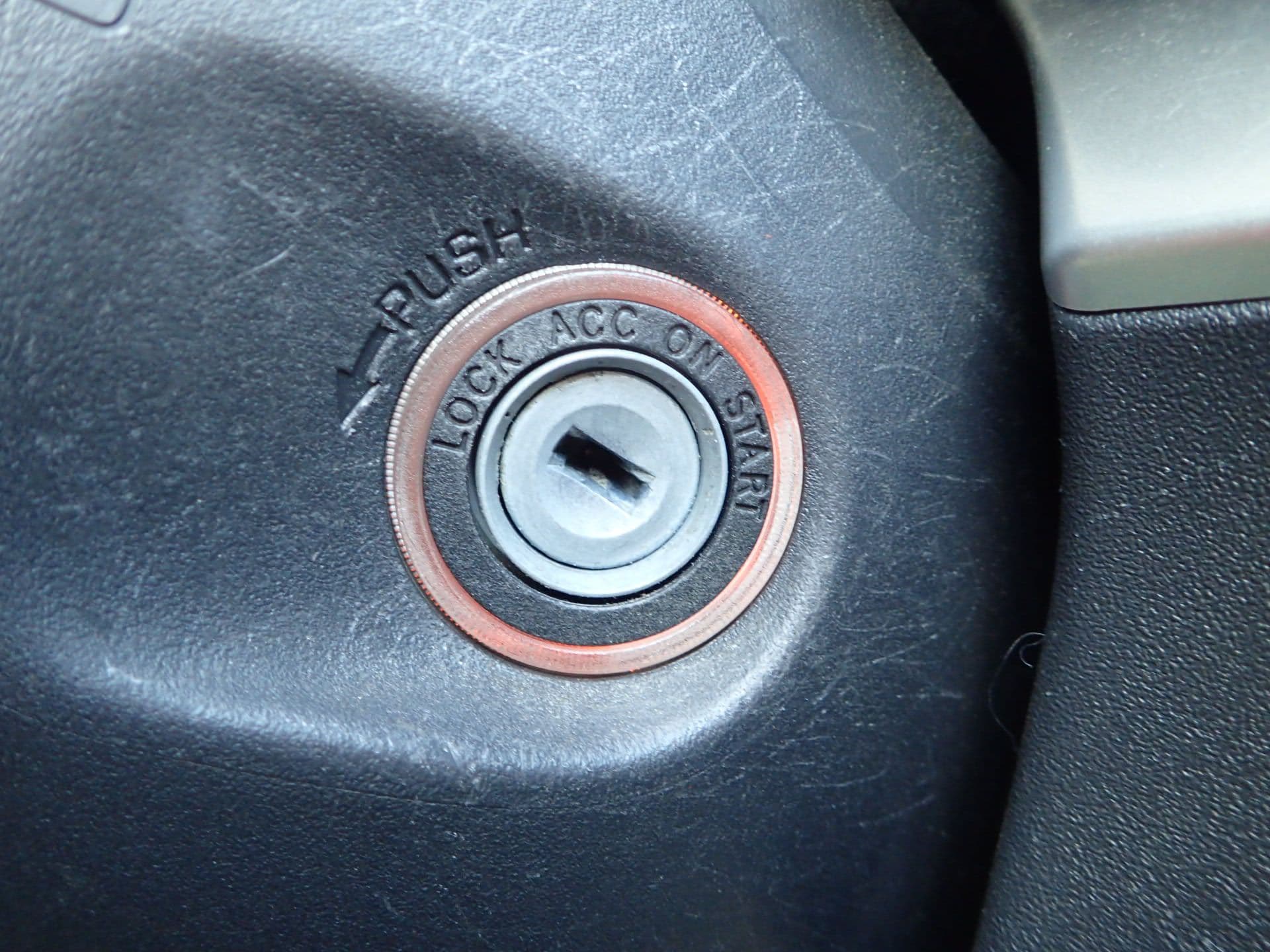 Vehicle SU00001180 large view 35