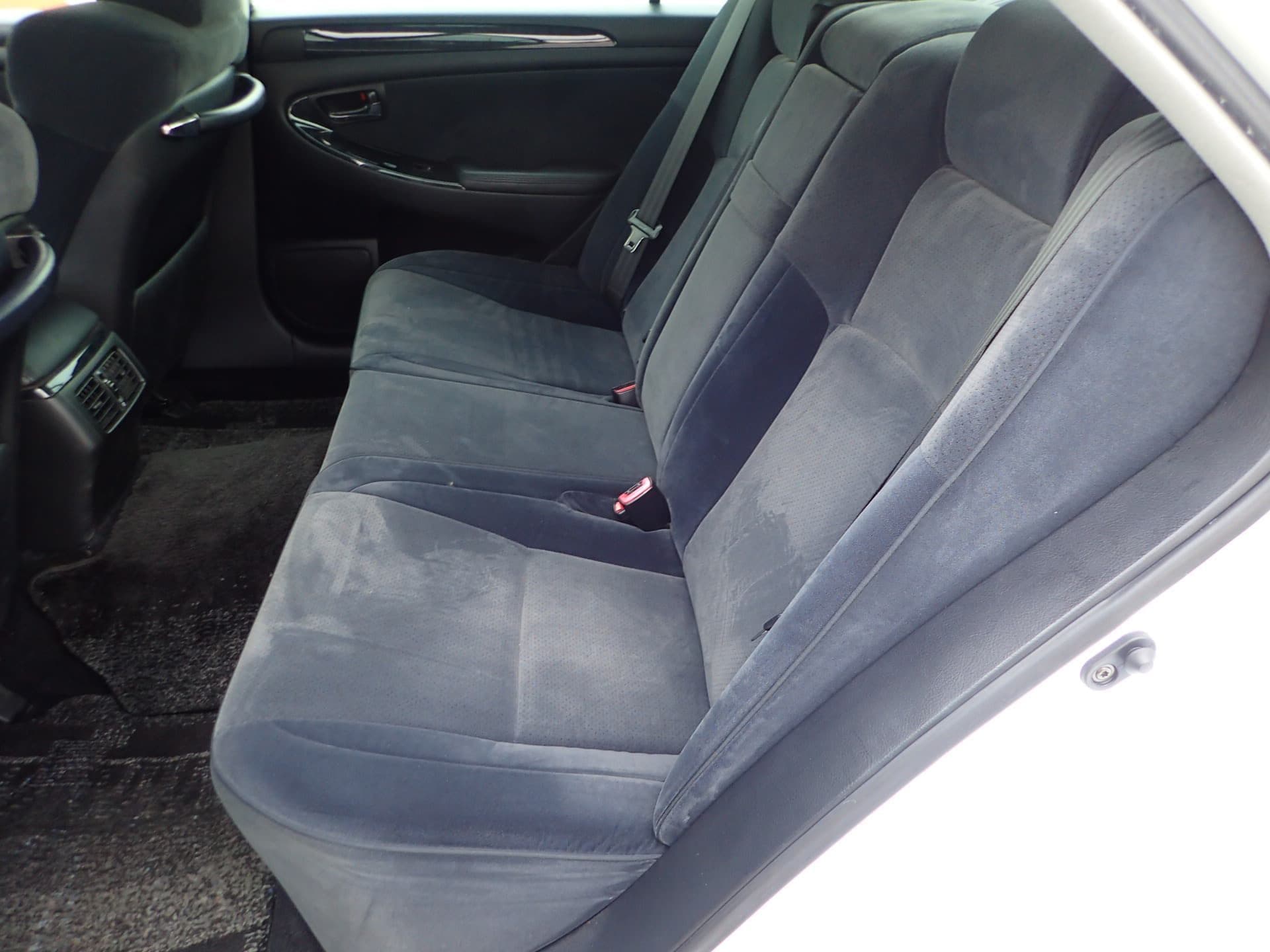 Vehicle SU00001185 large view 25