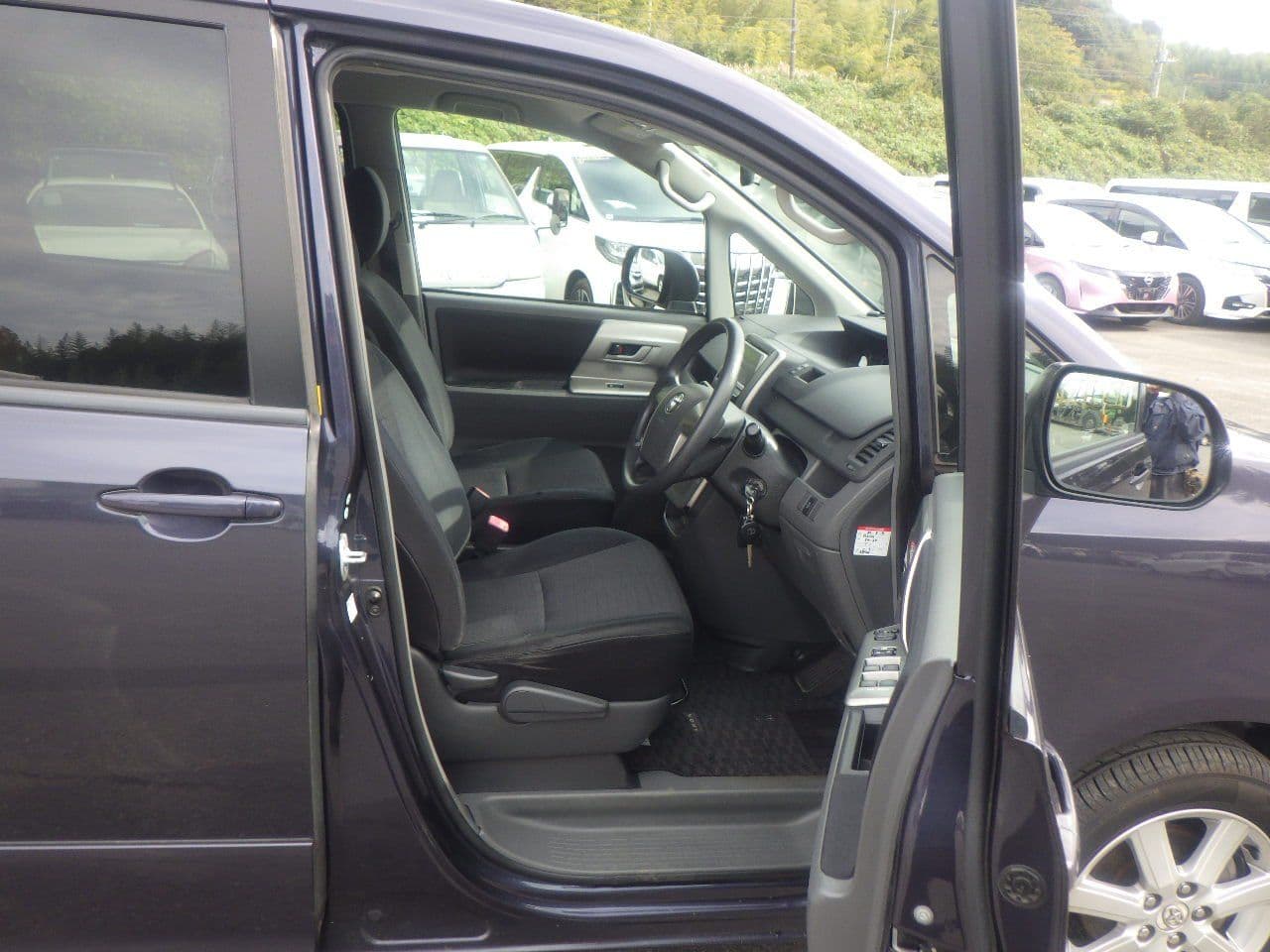 Vehicle SU00001138 large view 21