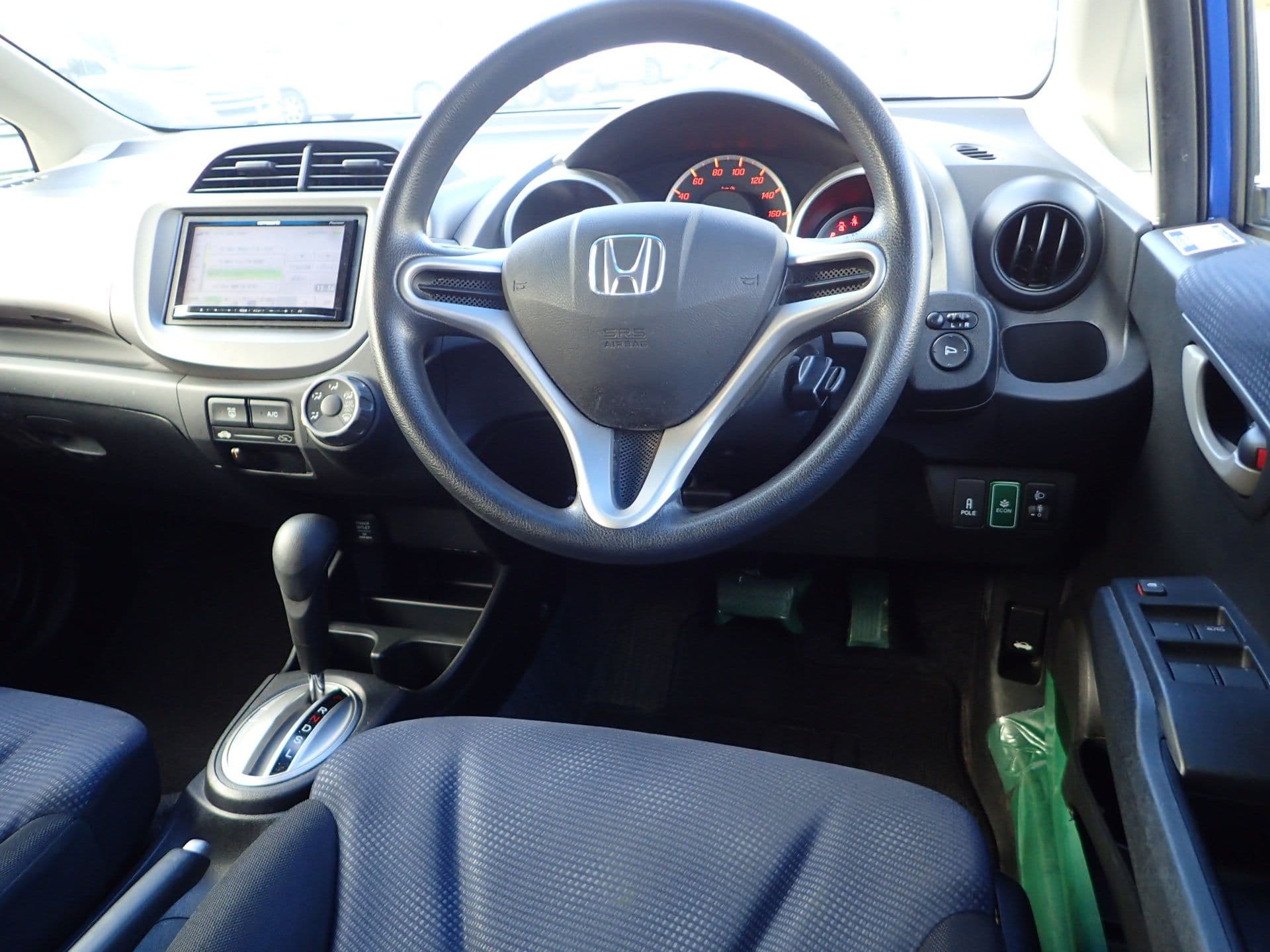 Vehicle SU00001172 large view 28