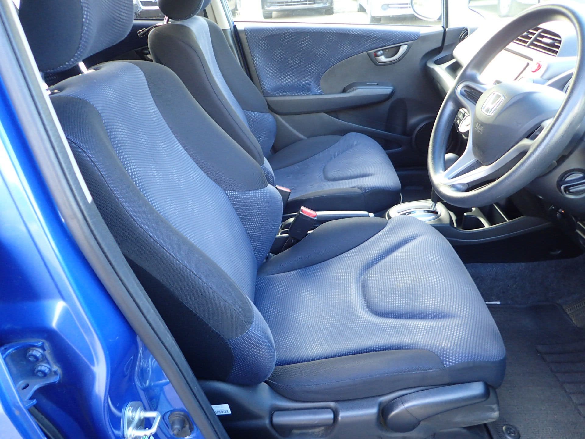 Vehicle SU00001172 large view 22