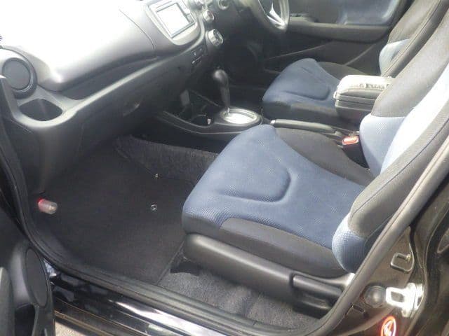 Vehicle SU00001160 large view 26