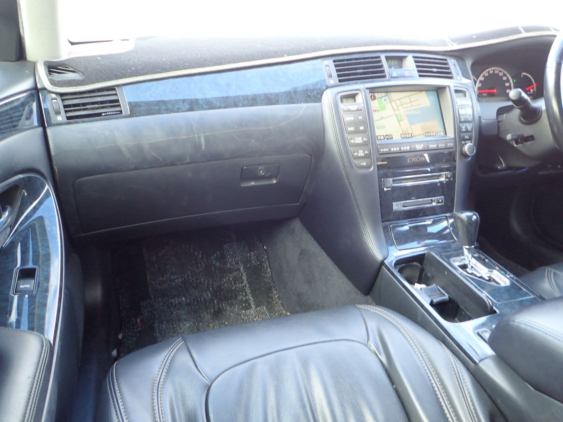 Vehicle SU00001170 large view 28