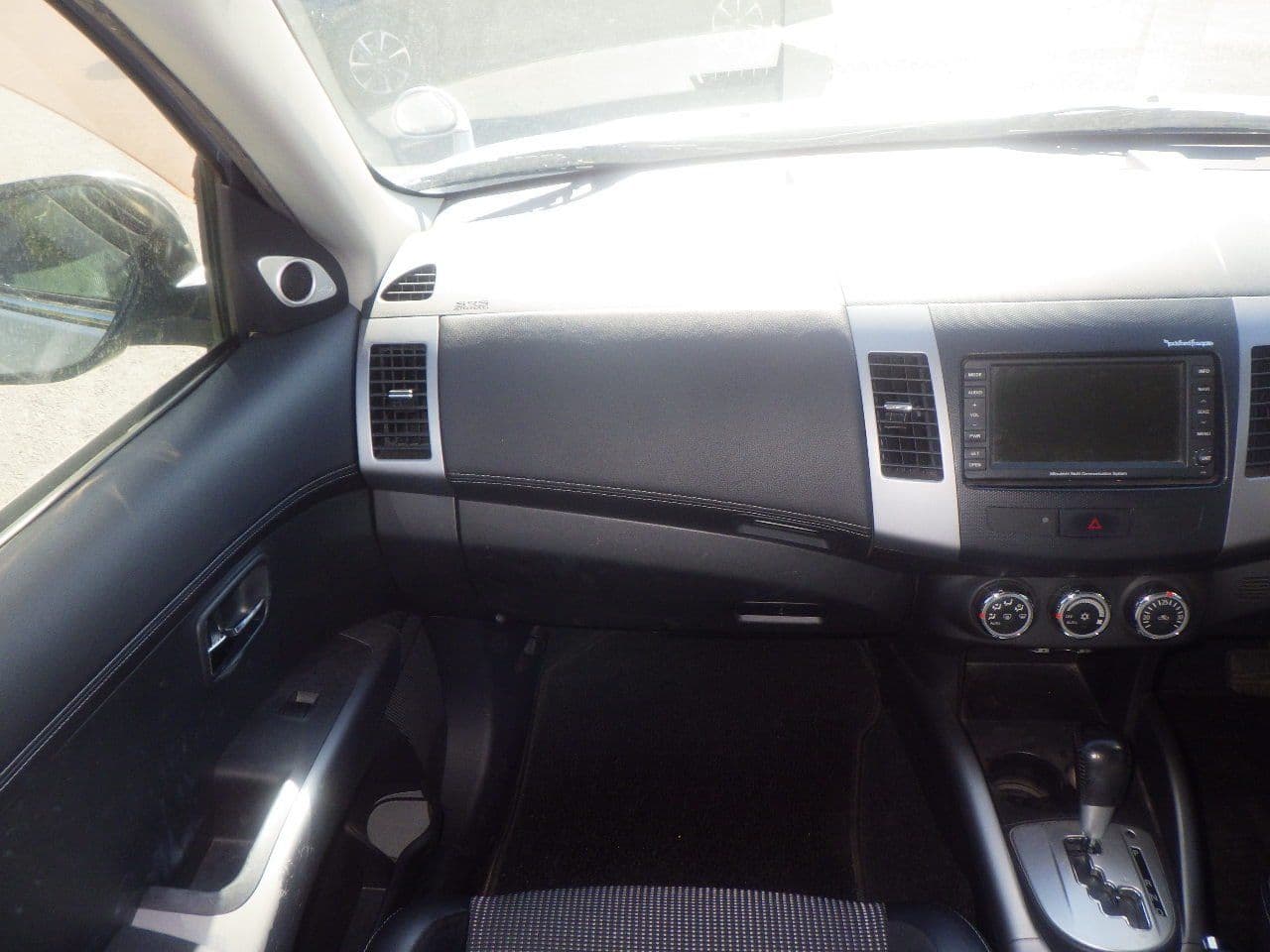 Vehicle SU00001183 large view 27