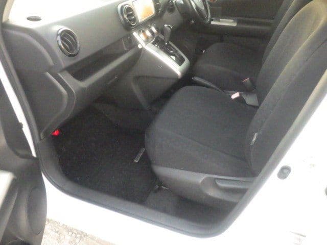 Vehicle SU00001167 large view 26