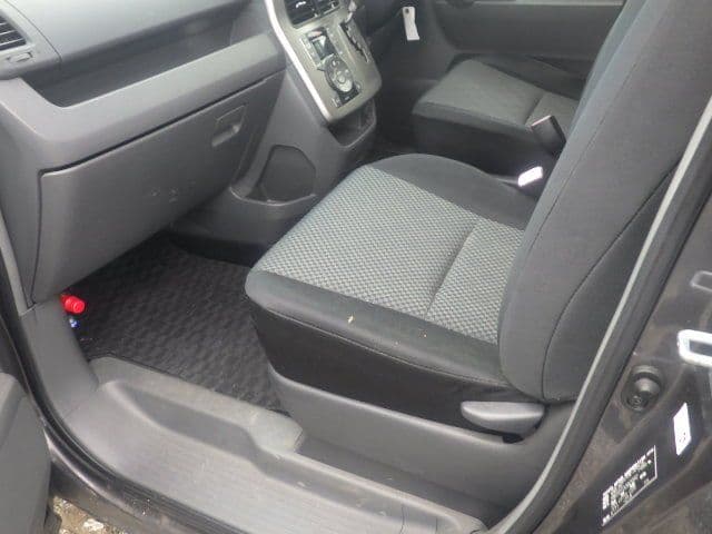 Vehicle SU00001146 large view 23