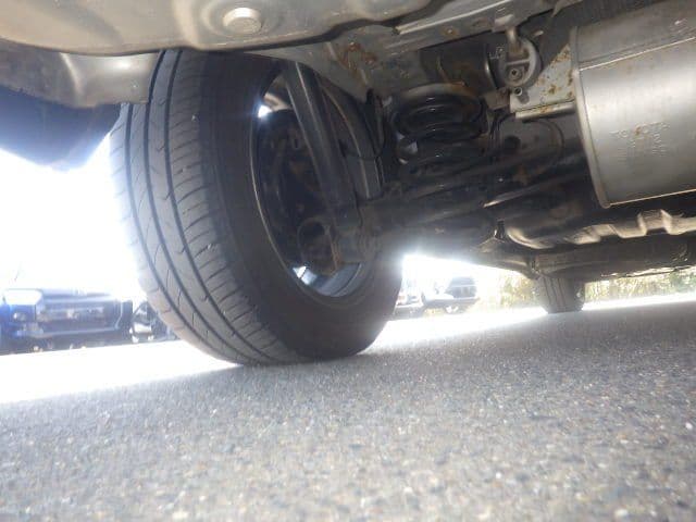 Vehicle SU00001144 large view 16