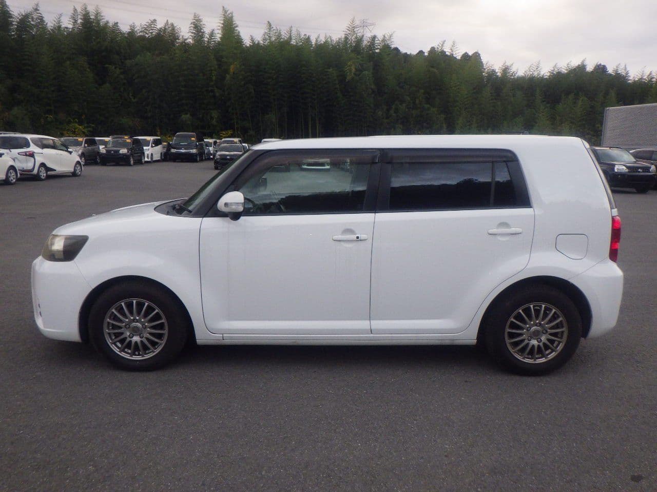 Vehicle SU00001141 large view 3