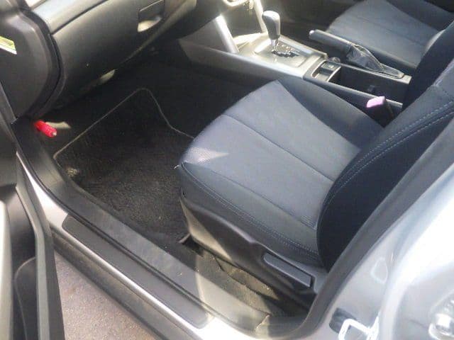 Vehicle SU00001155 large view 26