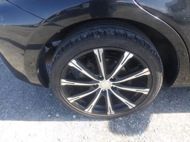 Vehicle SU00001157 large view 11