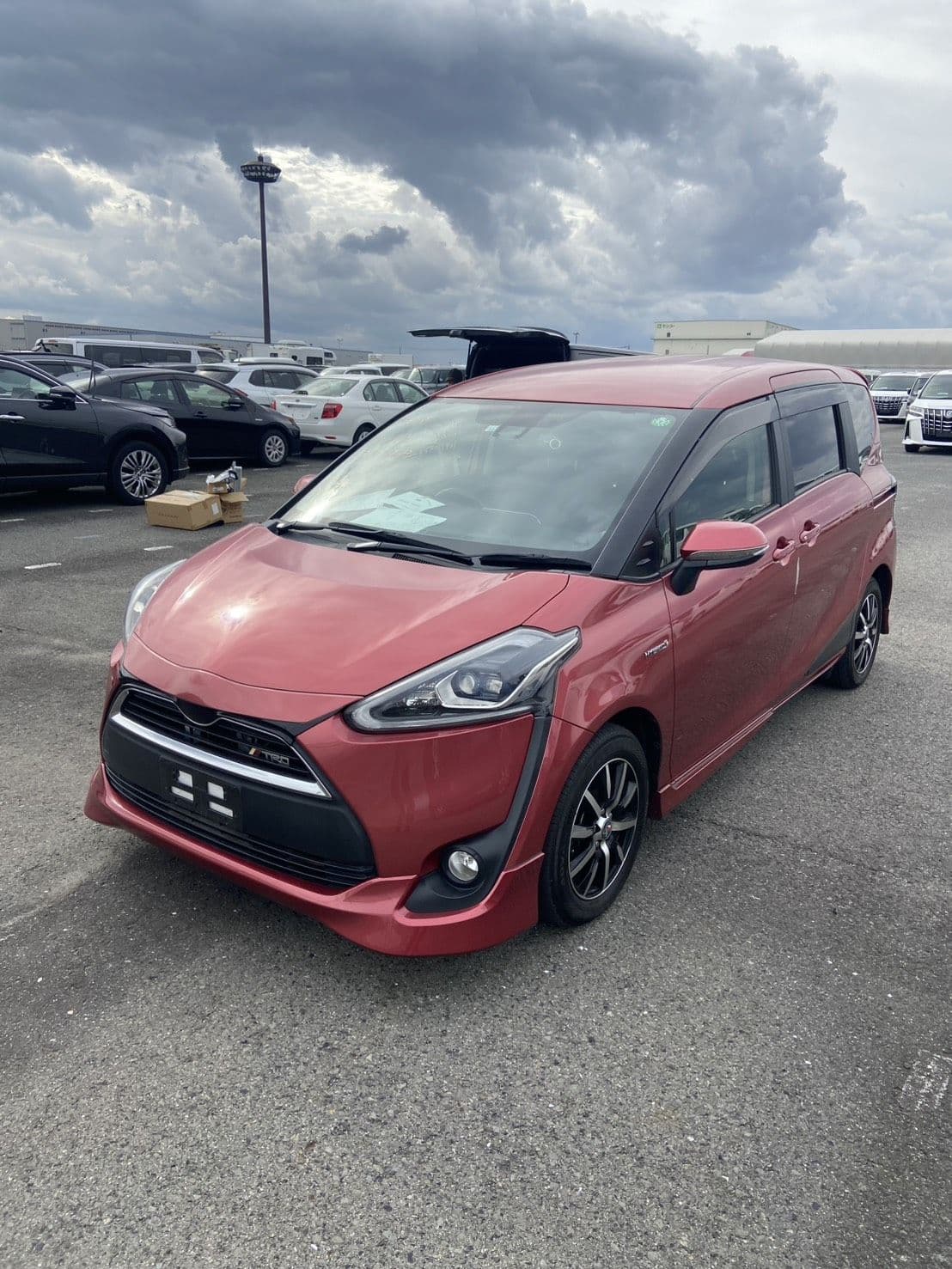 
								2016 TOYOTA SIENNA HYBRID G
							