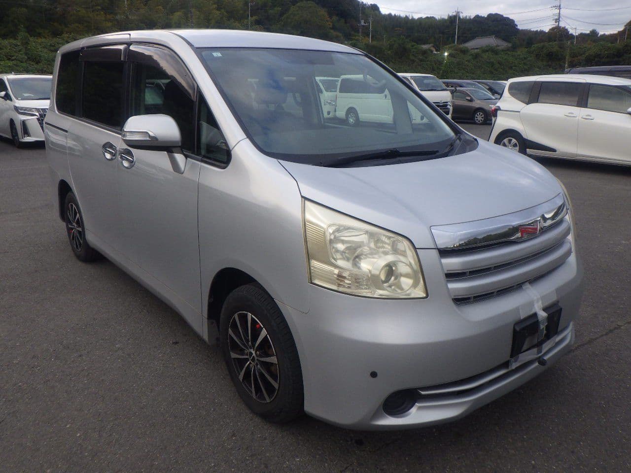 Vehicle SU00001150 large view 8