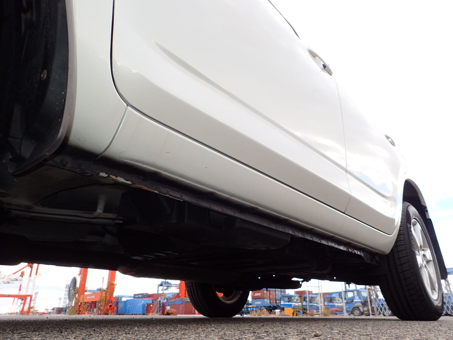 Vehicle SU00001175 large view 18