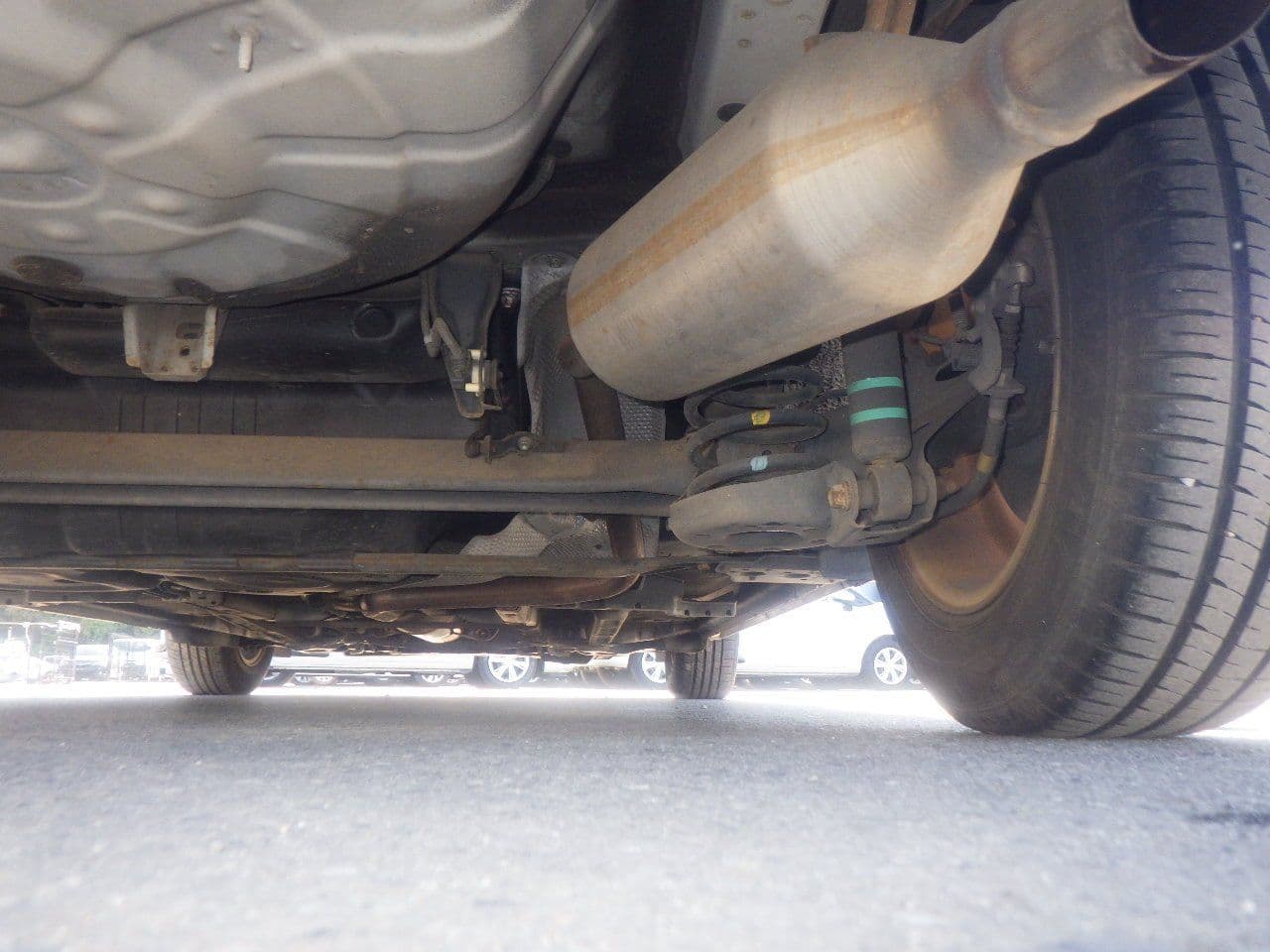 Vehicle SU00001156 large view 16