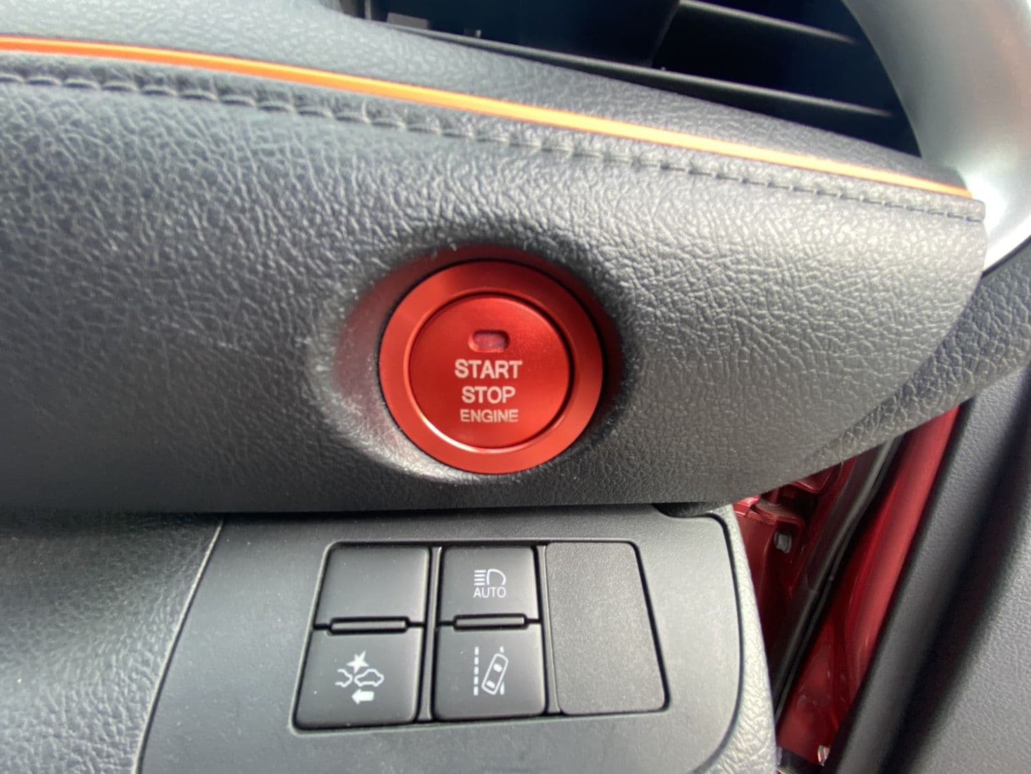 Vehicle SU00001182 large view 26