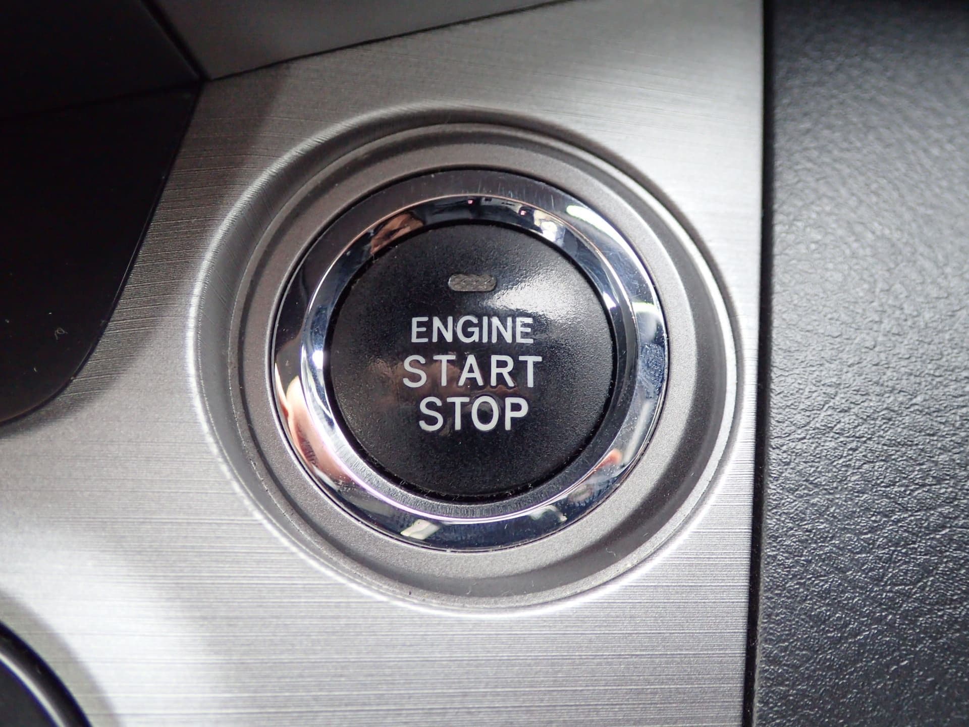 Vehicle SU00001184 large view 36