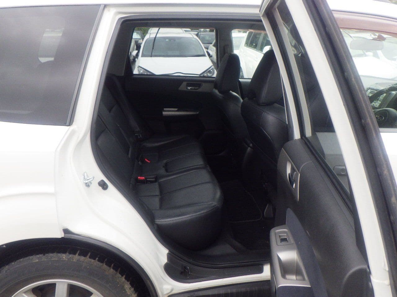 Vehicle SU00001130 large view 22