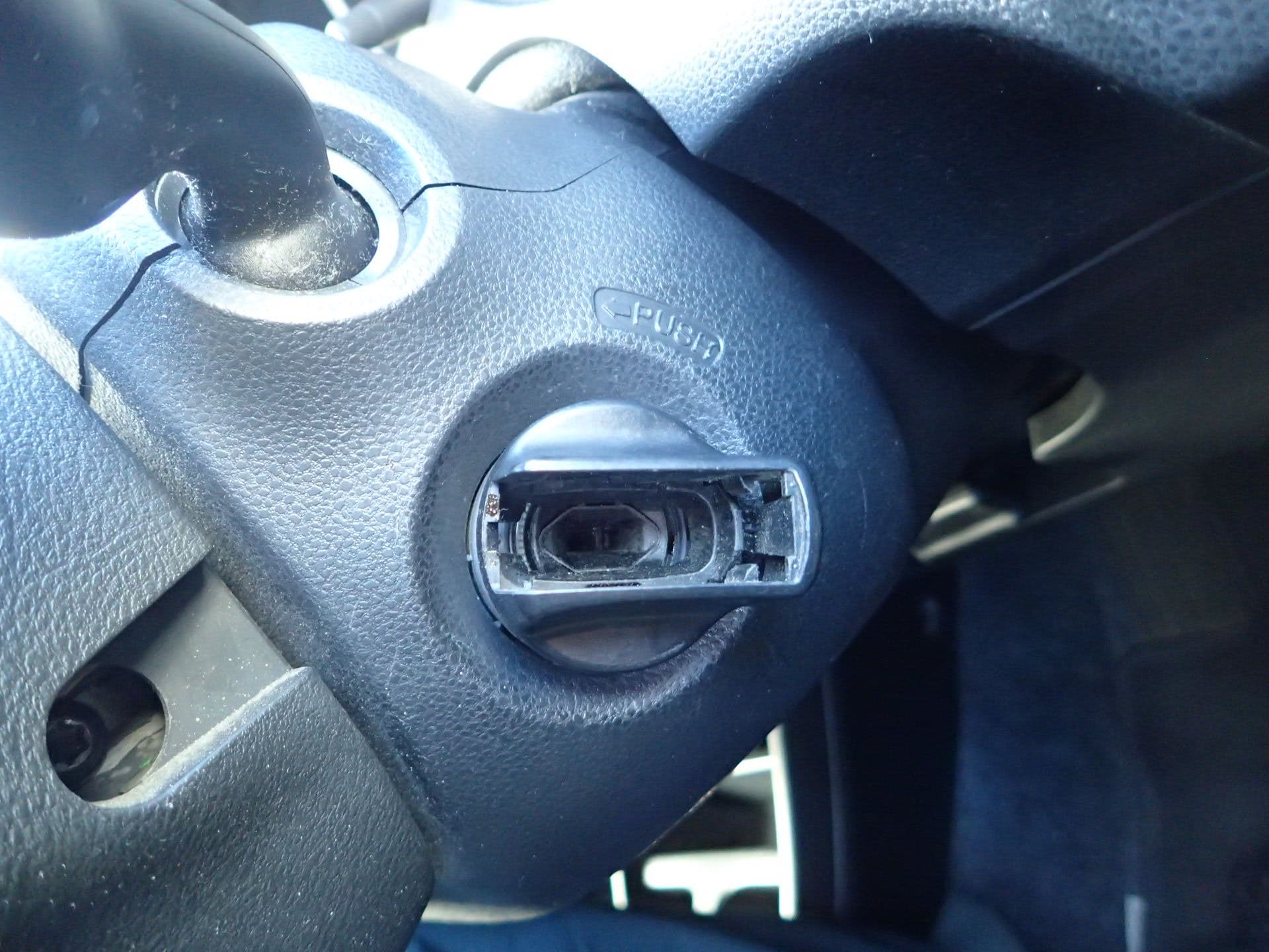 Vehicle SU00001172 large view 36