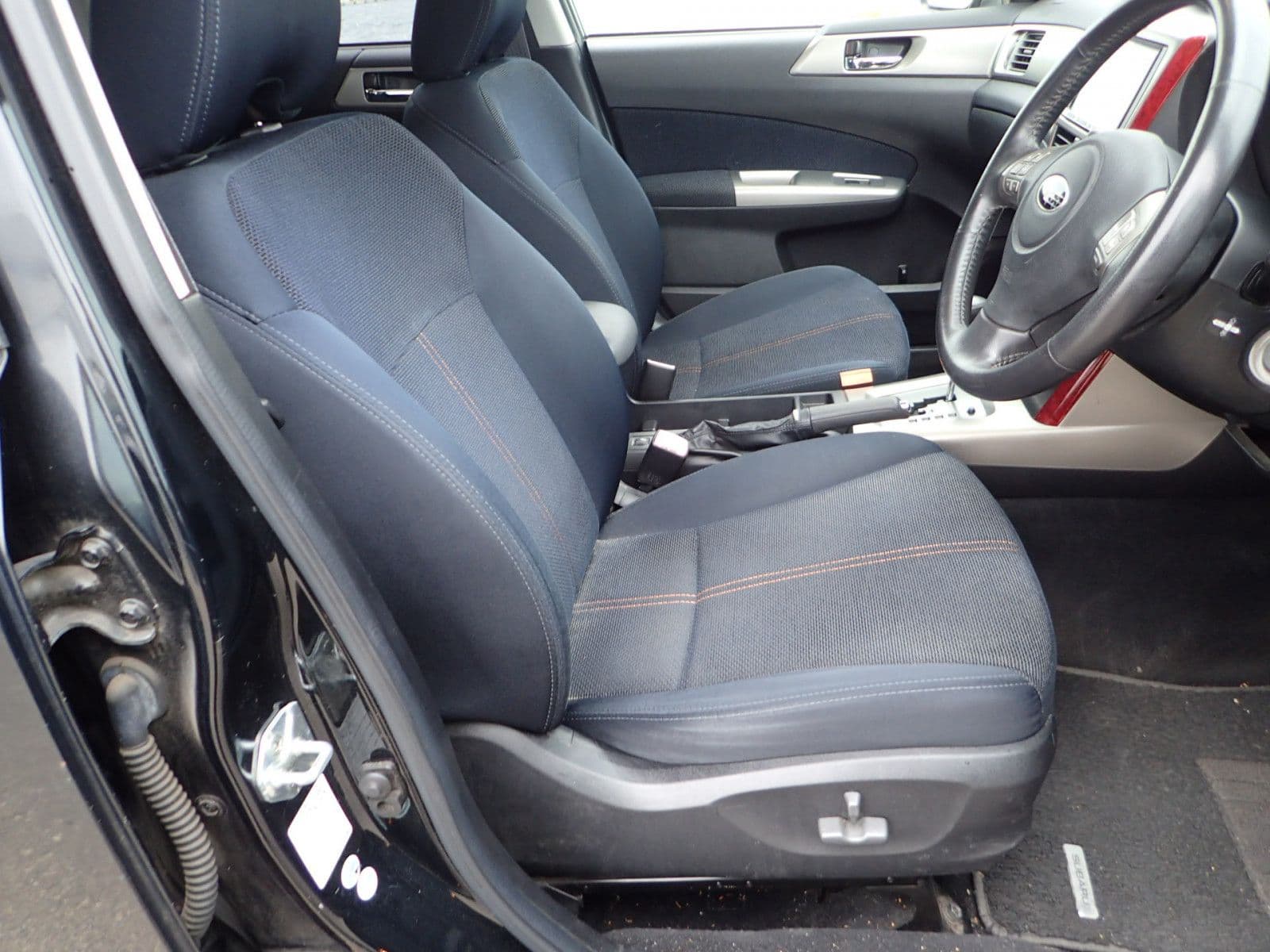 Vehicle SU00001134 large view 22