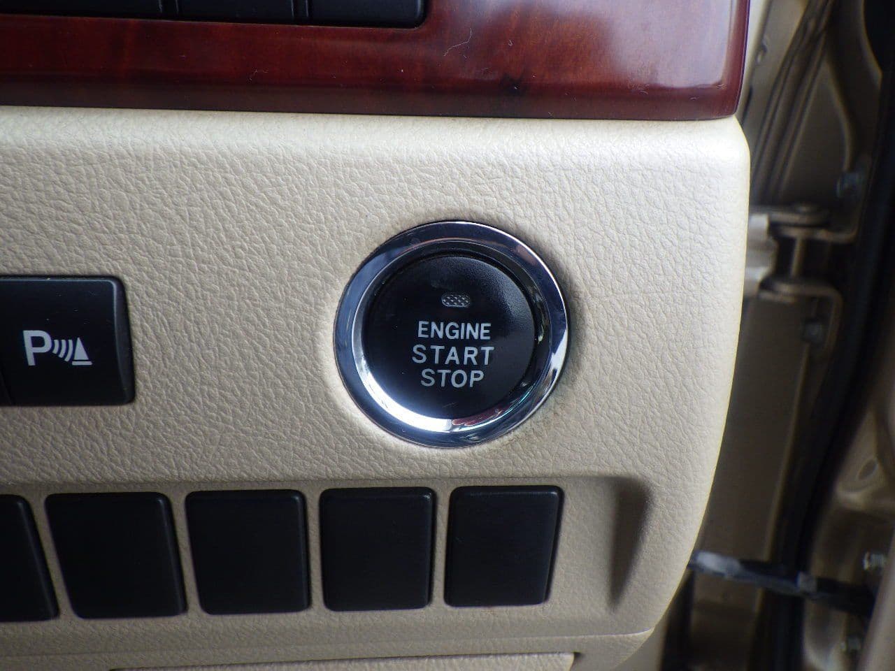 Vehicle SU00001151 large view 35