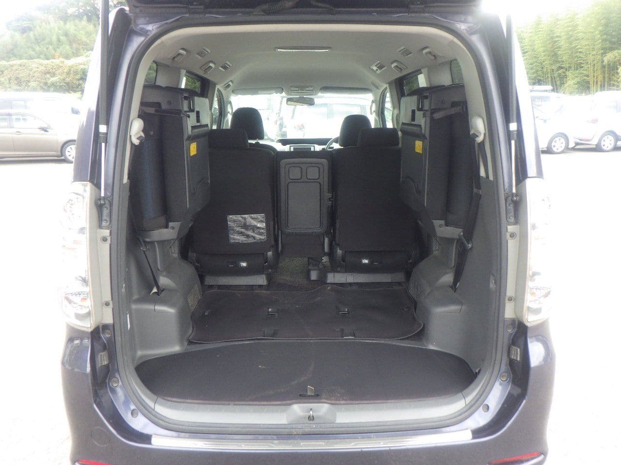 Vehicle SU00001138 large view 23