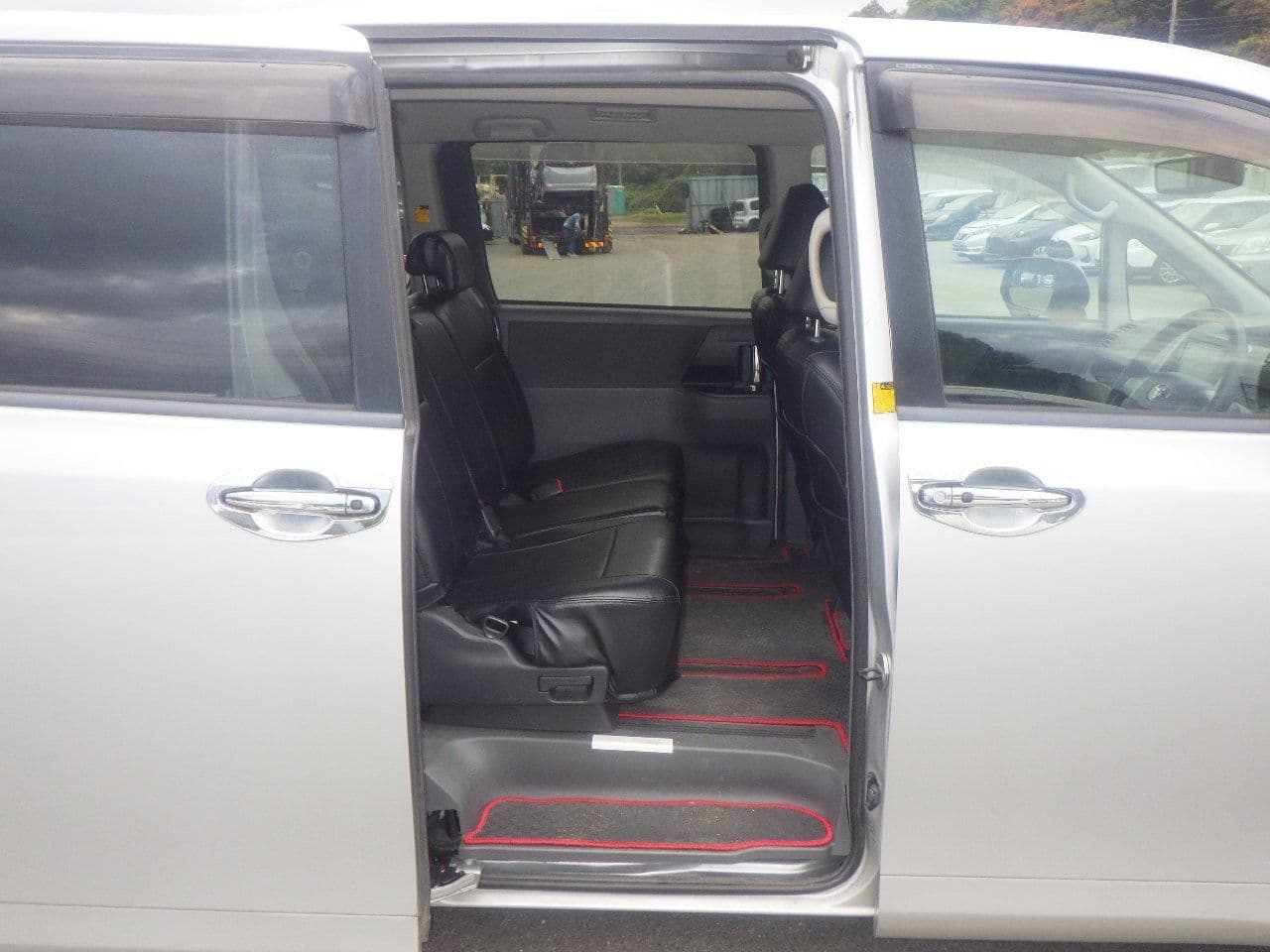 Vehicle SU00001150 large view 23