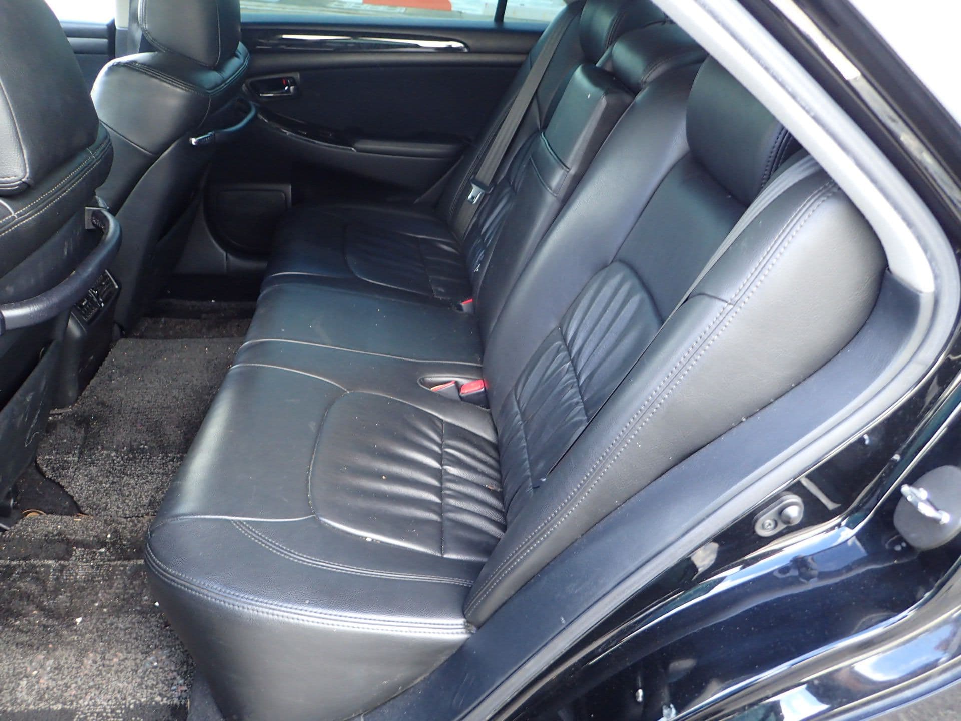 Vehicle SU00001170 large view 25