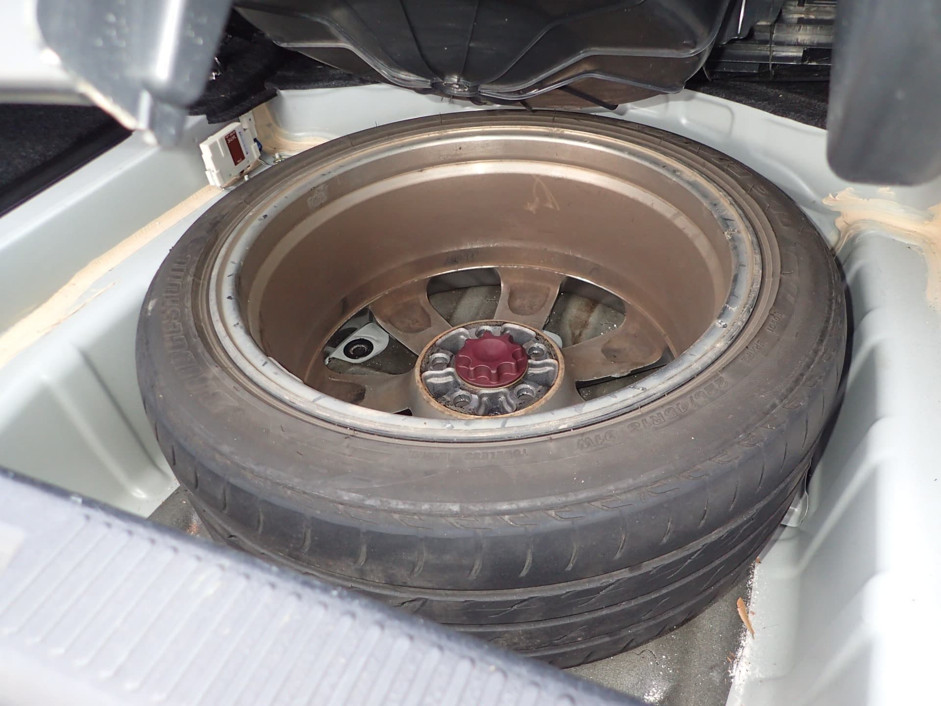 Vehicle SU00001185 large view 36