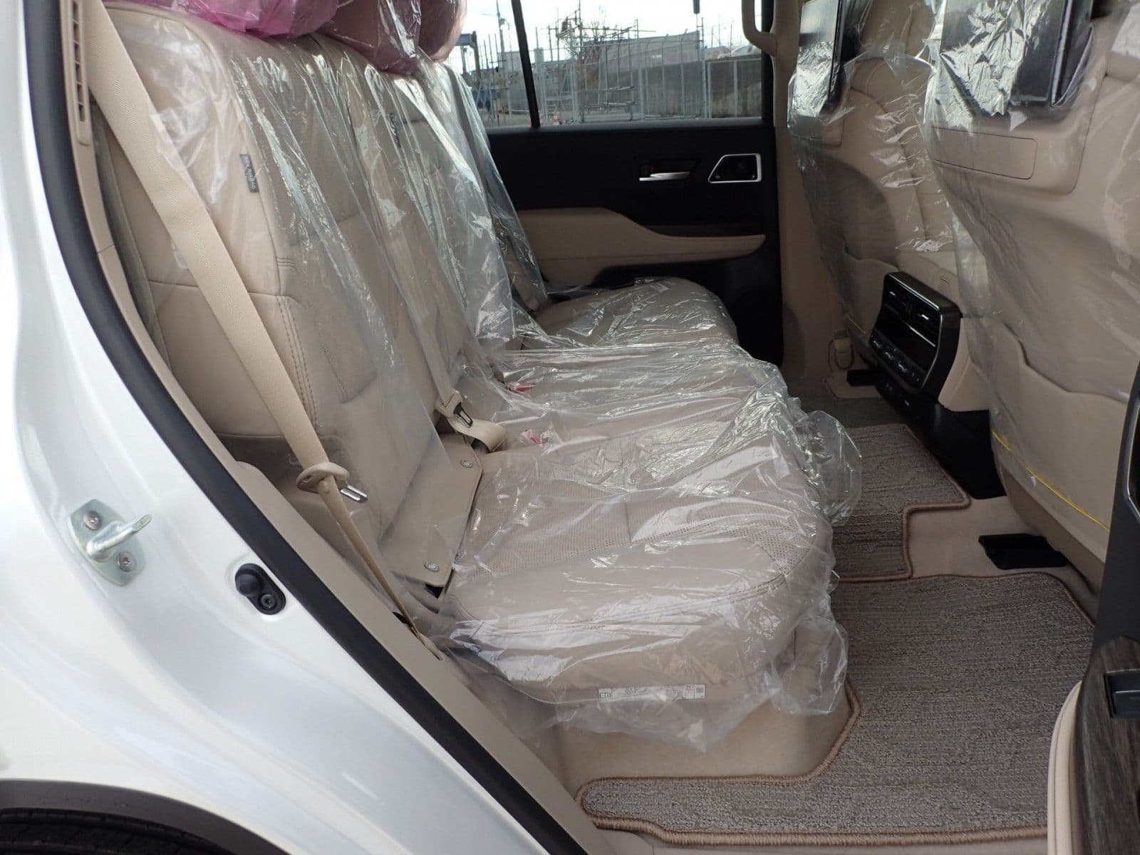 Vehicle SU00001212 large view 22