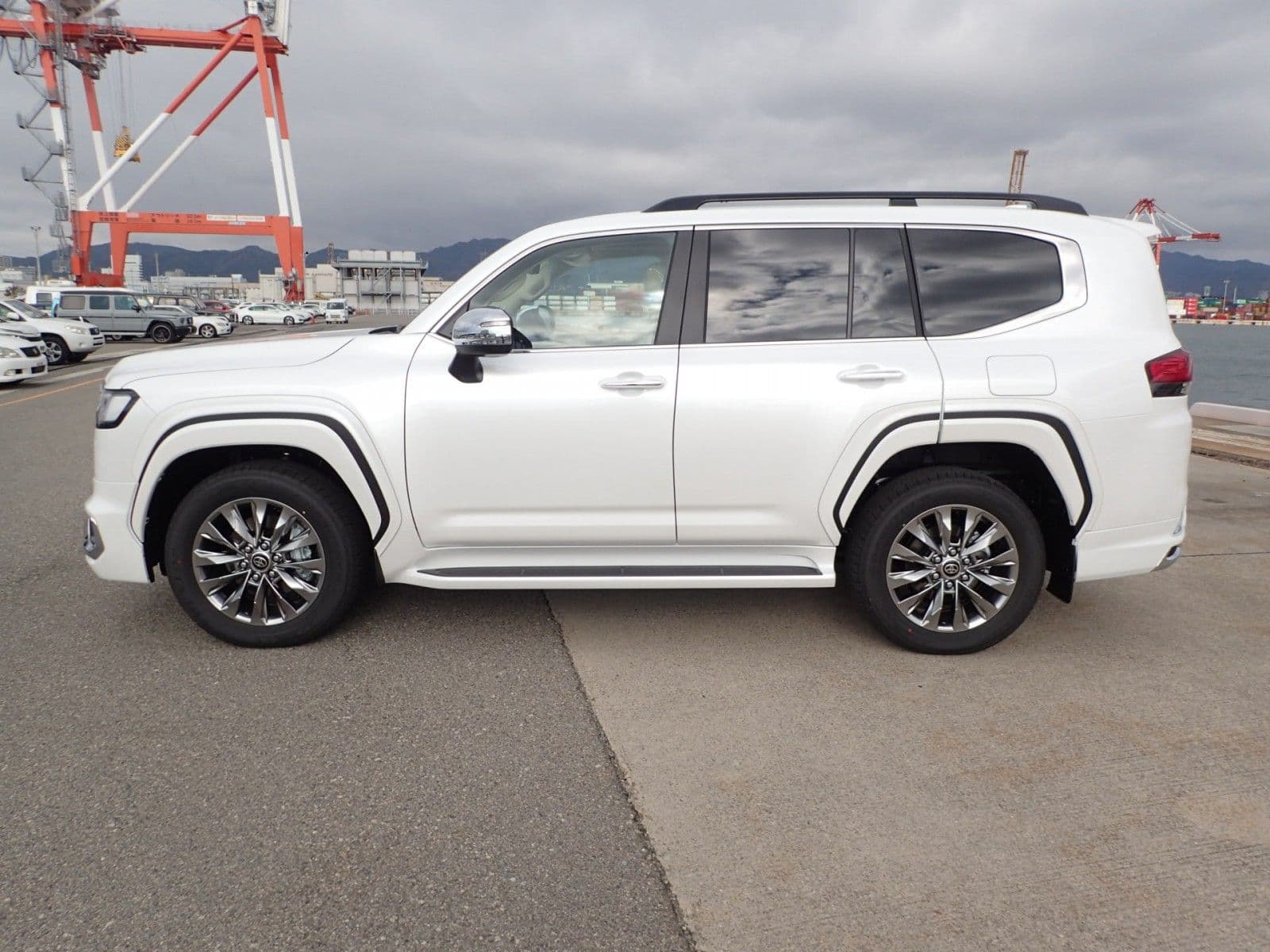 Vehicle SU00001212 large view 2