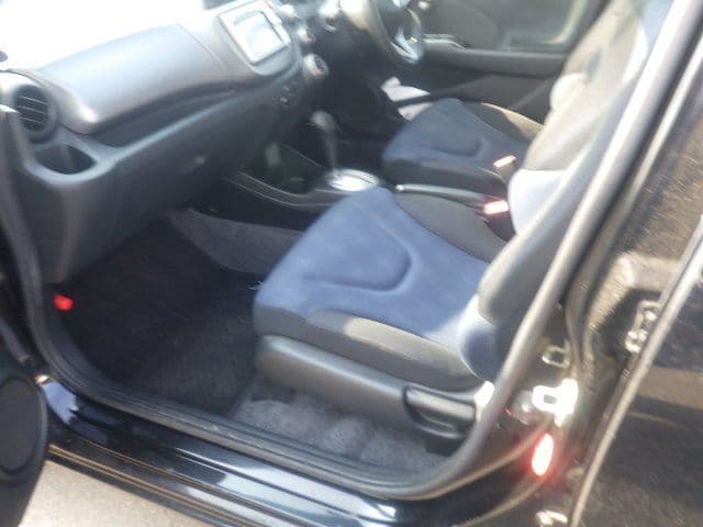 Vehicle SU00001161 large view 24