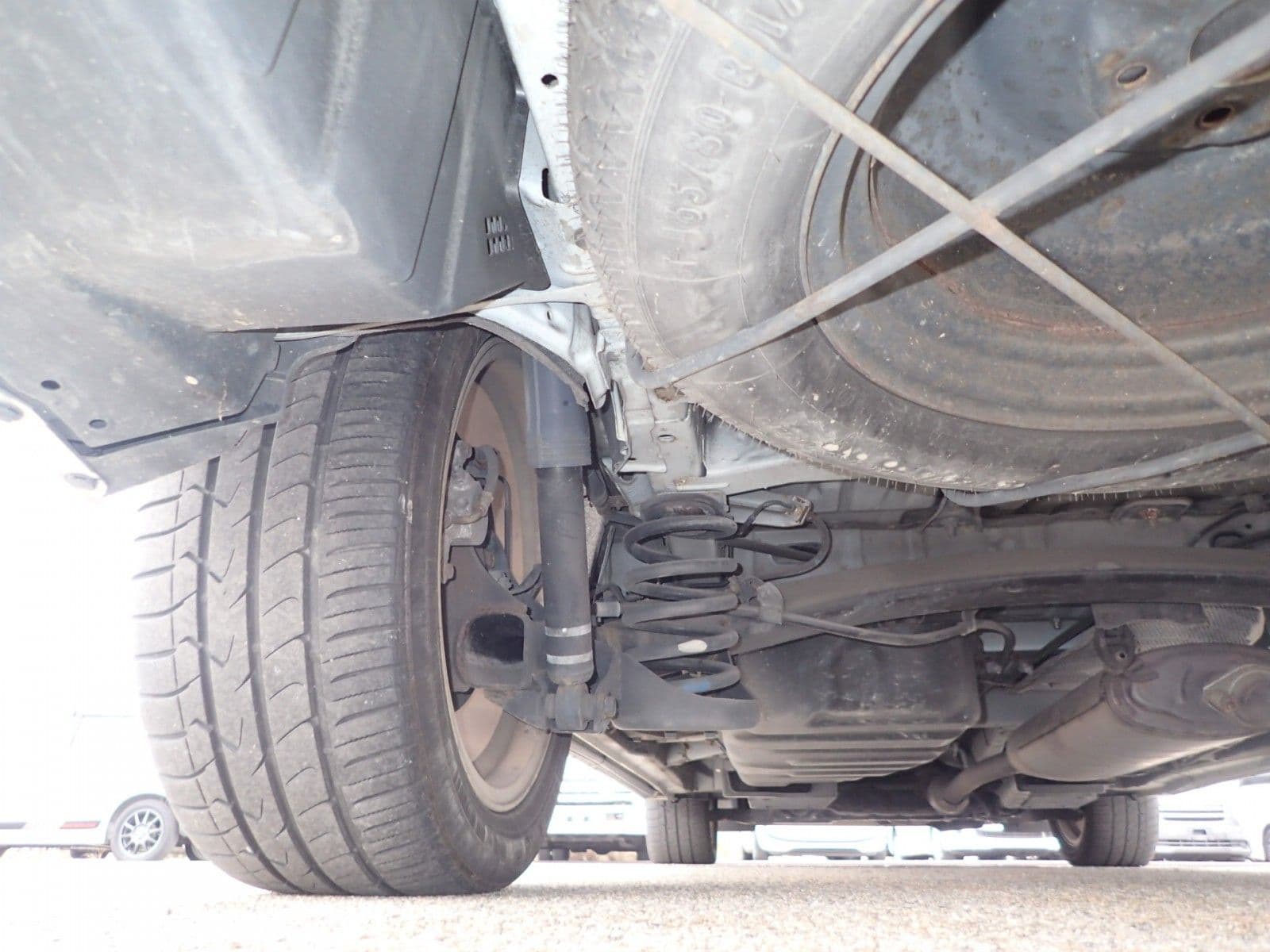 Vehicle SU00001204 large view 16