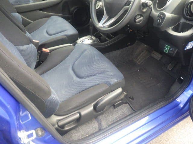 Vehicle SU00001162 large view 20