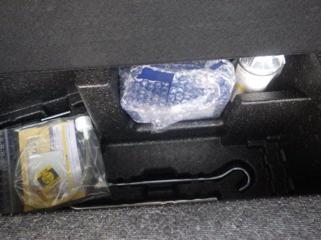 Vehicle SU00001161 large view 33