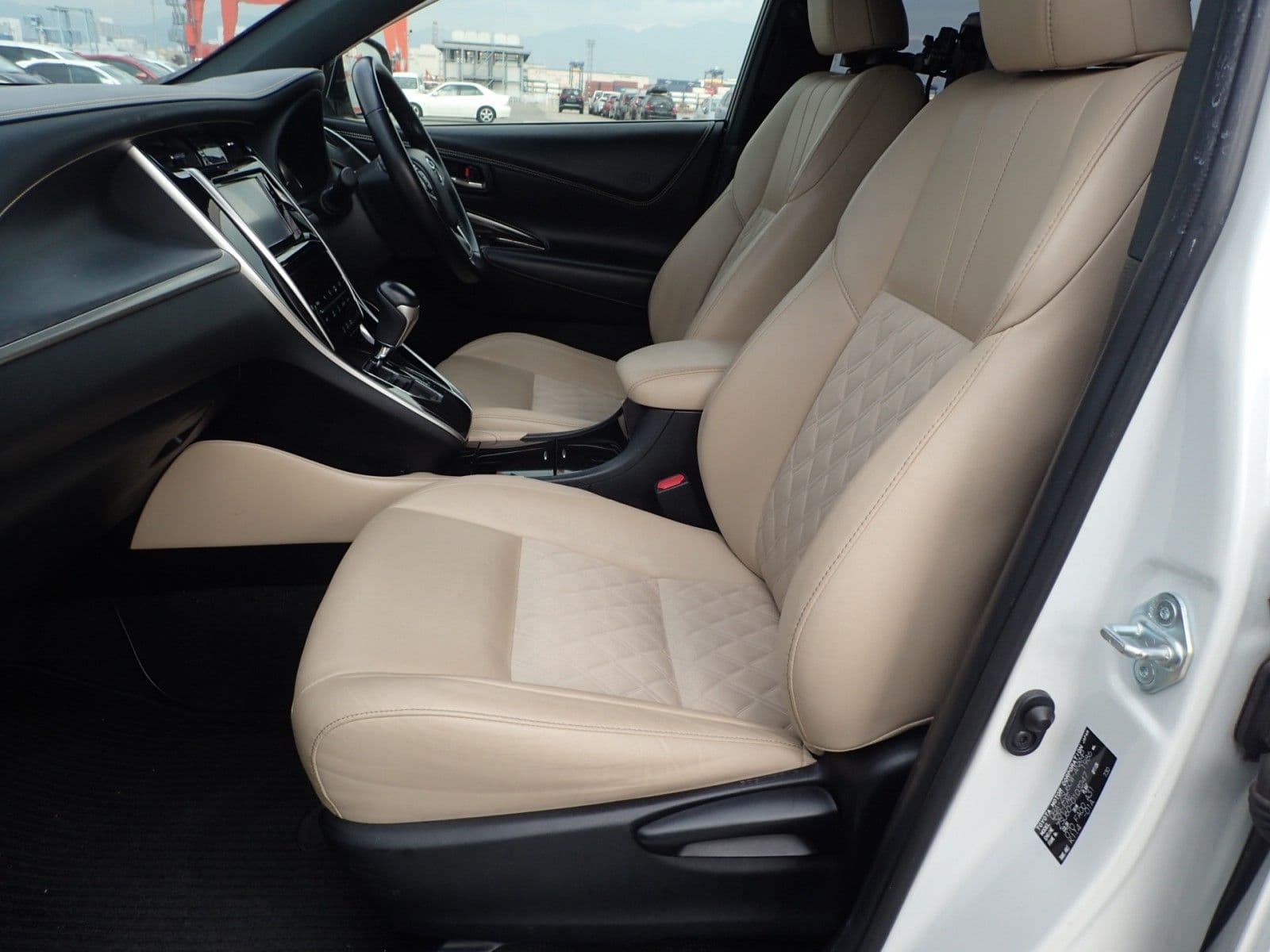 Vehicle SU00001202 large view 26