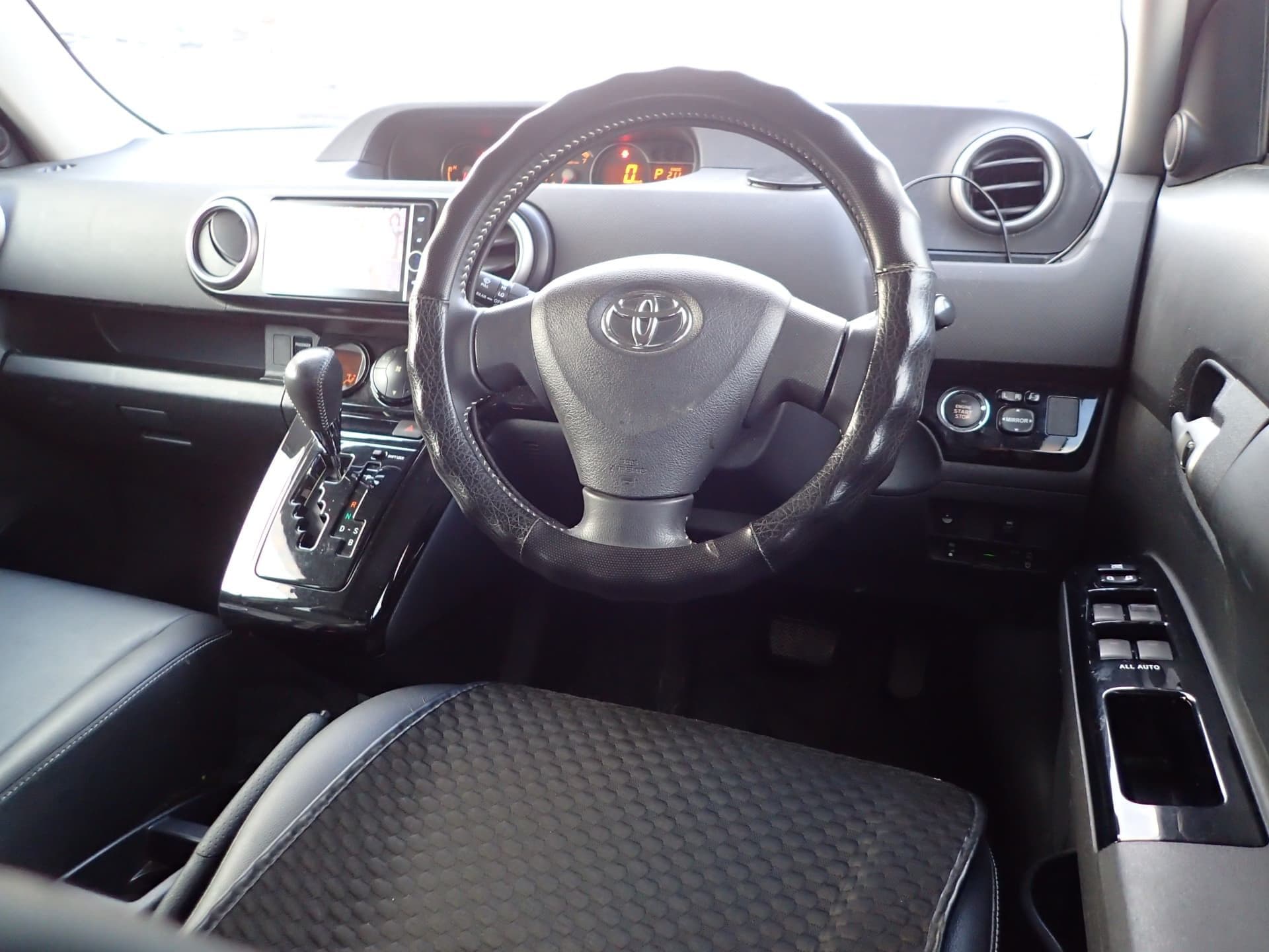 Vehicle SU00001193 large view 28